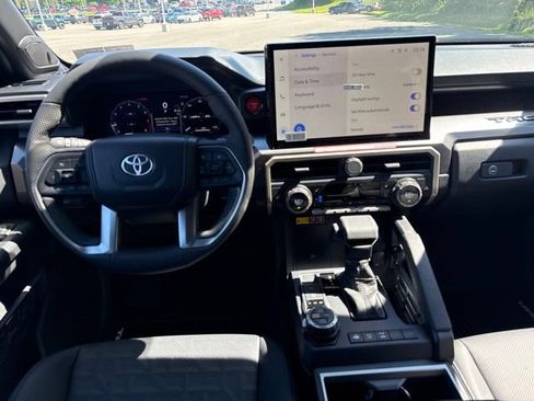 New 2026 Toyota Tacoma TRD Off-Road AWD/4WD image 17