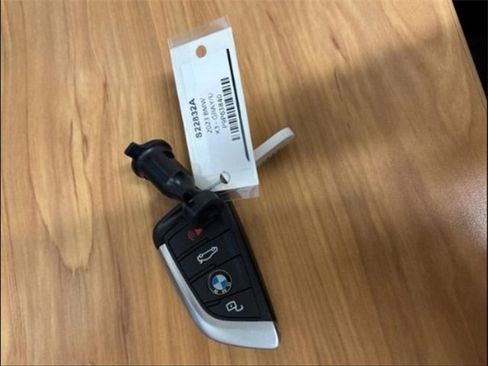 Used 2023 BMW X3 xDrive30i w/ Premium Package image 6