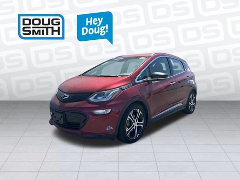 Used 2020 Chevrolet Bolt Premier w/ Infotainment Package FWD image 3