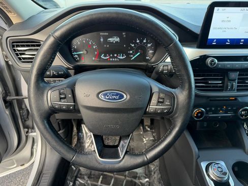 Used 2020 Ford Escape SEL image 25