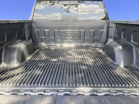 Used 2024 Chevrolet Silverado 1500 LT Trail Boss w/ Convenience Package II AWD/4WD image 28
