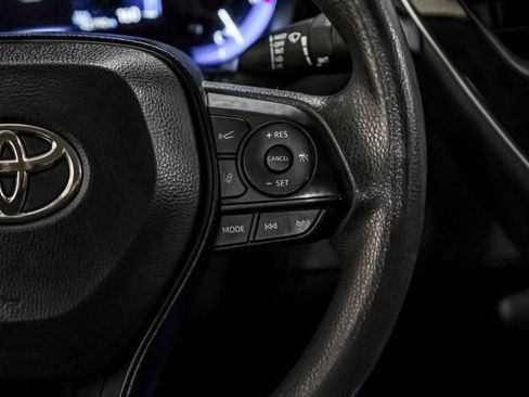 Used 2020 Toyota Corolla LE image 18