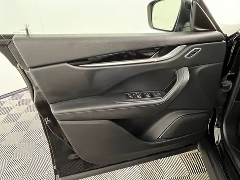 Used 2018 Maserati Levante AWD/4WD image 27