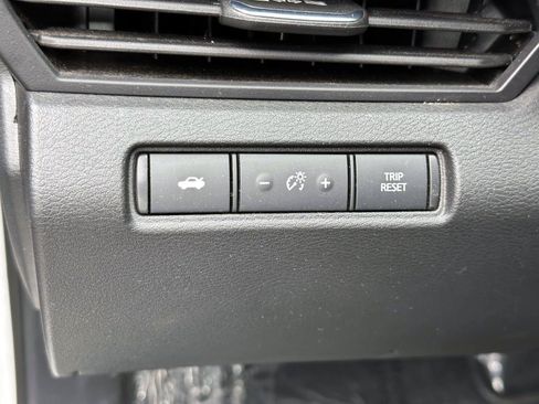 Certified 2023 Nissan Altima 2.5 SV AWD/4WD image 17