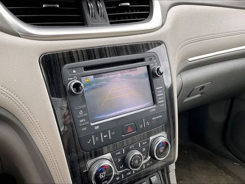 Used 2014 Chevrolet Traverse LTZ AWD/4WD image 11