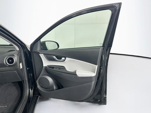 Used 2023 Hyundai Kona SE FWD image 30