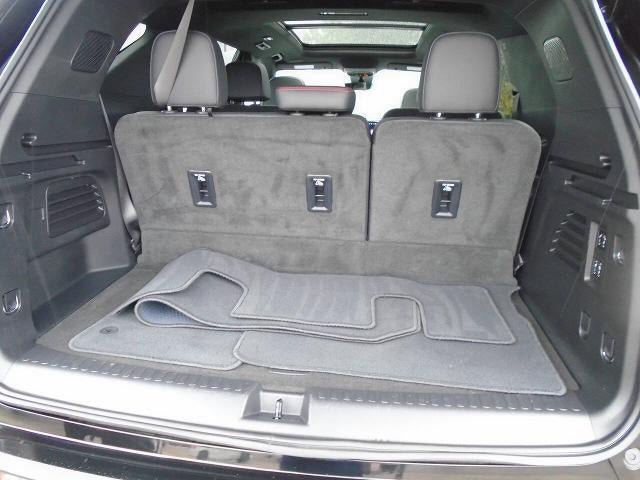 Used 2024 Chevrolet Traverse RS AWD/4WD image 34