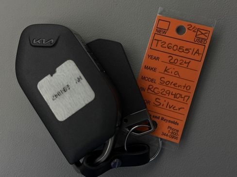Used 2024 Kia Sorento S w/ Panoramic Sunroof Package FWD image 49