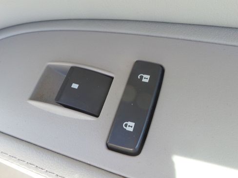 Used 2008 Buick Lucerne CX w/ Driver Confidence Package image 31