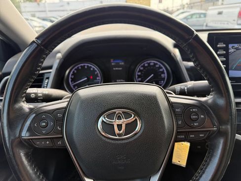 Used 2022 Toyota Camry SE FWD image 39