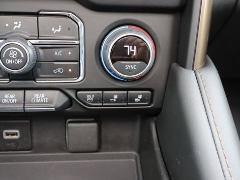 Used 2022 Chevrolet Tahoe High Country image 13