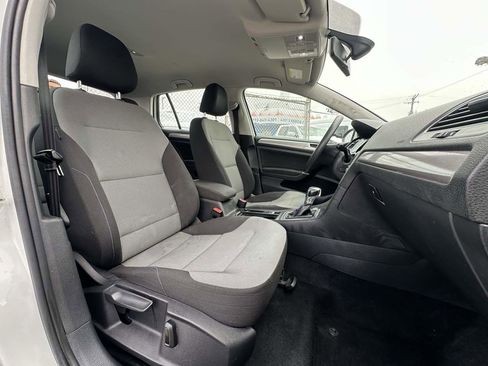 Used 2016 Volkswagen e-Golf SE image 27