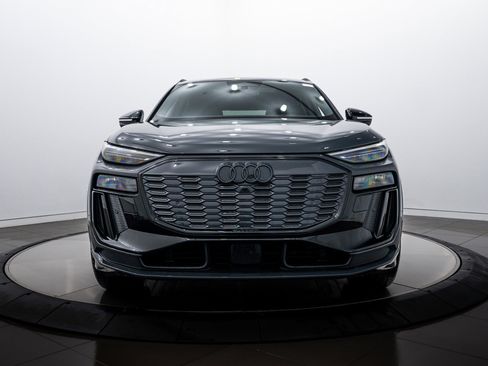 New 2025 Audi SQ6 e-tron Premium Plus image 24