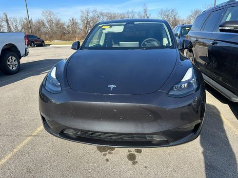 Used 2024 Tesla Model Y Long Range image 11