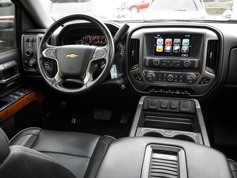 Used 2018 Chevrolet Silverado 1500 High Country image 27