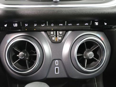 Used 2025 Chevrolet Blazer LT image 33