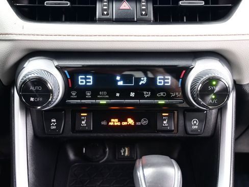 Used 2024 Toyota RAV4 XLE Premium w/ Weather Package AWD/4WD image 21