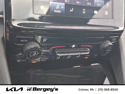 Used 2023 Jeep Grand Cherokee L Laredo AWD/4WD image 20