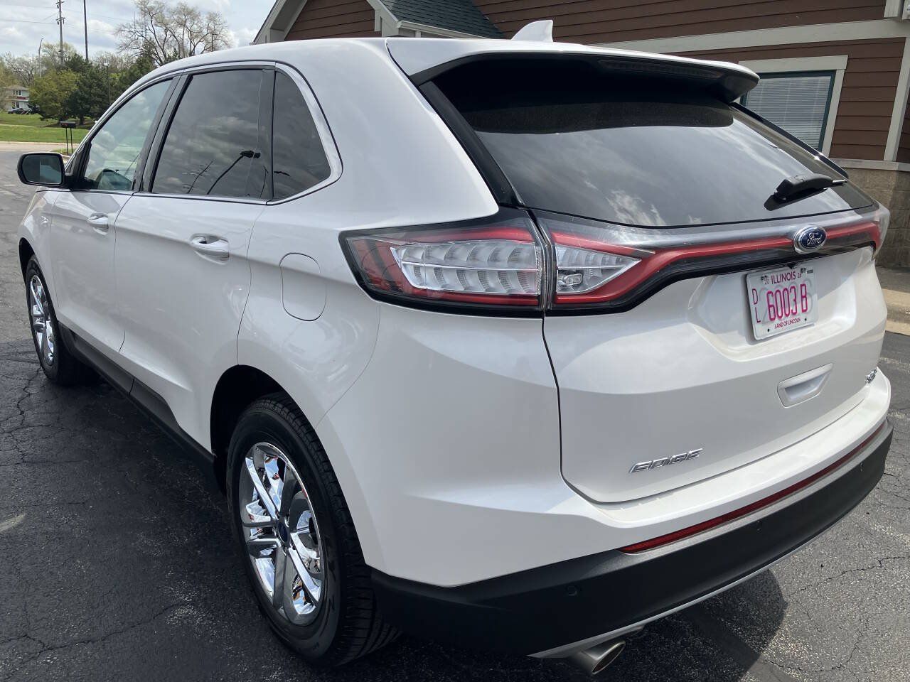 Used 2016 Ford Edge SEL w/ Equipment Group 201A AWD/4WD image 4