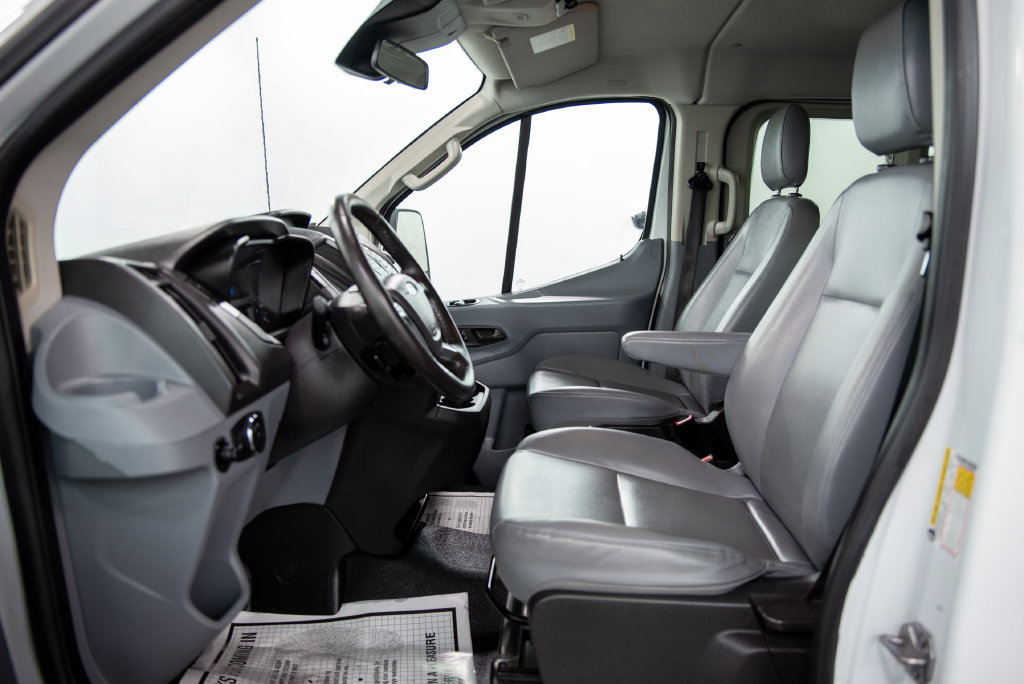 Used 2016 Ford Transit 150 XL RWD image 7