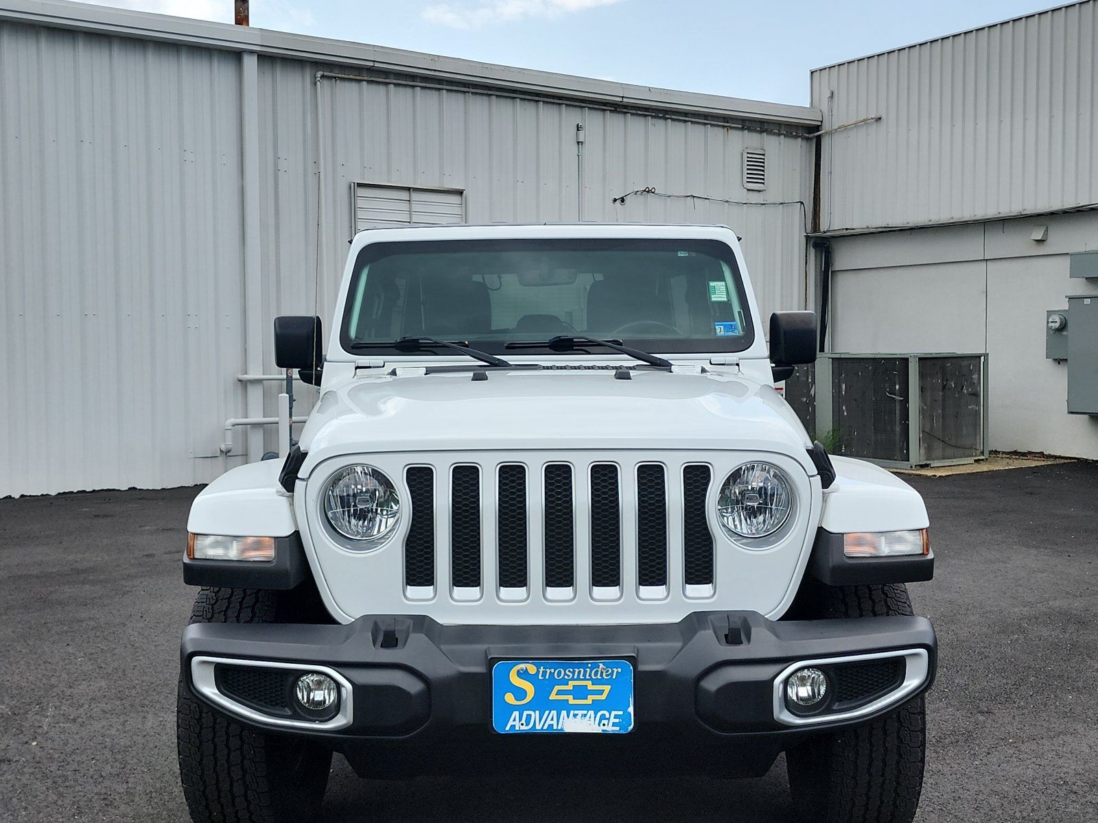 Used 2022 Jeep Wrangler Unlimited Sahara w/ Cold Weather Group AWD/4WD image 8