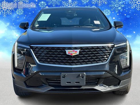 Used 2025 Cadillac XT4 Premium Luxury image 5