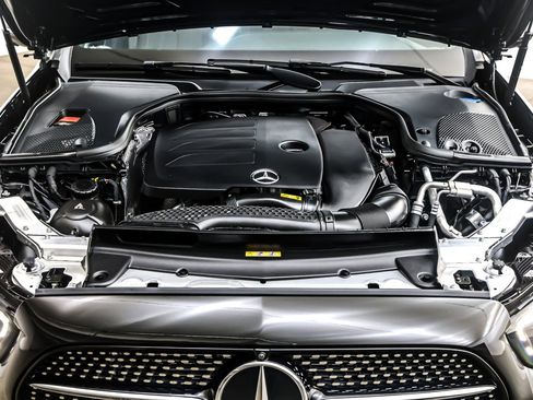 Used 2022 Mercedes-Benz E 350 Sedan image 12