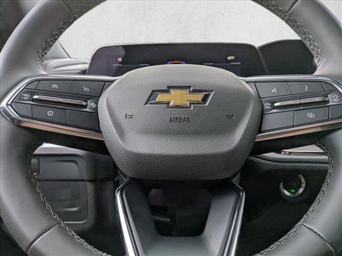 New 2026 Chevrolet Suburban LS image 14