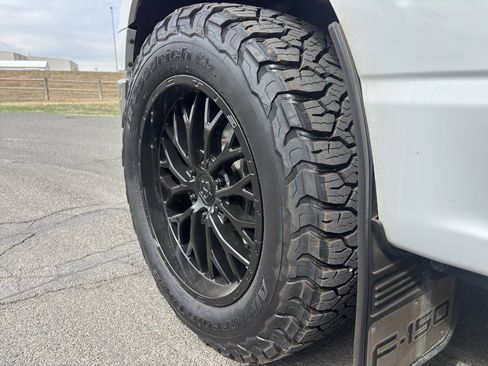 Used 2024 Ford F150 Lariat w/ FX4 Off-Road Package image 10