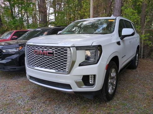 Used 2023 GMC Yukon Denali image 2