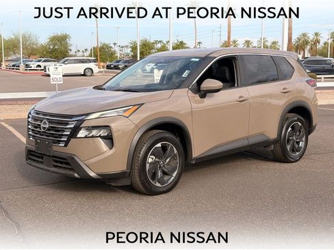 Used 2025 Nissan Rogue SV FWD image 1