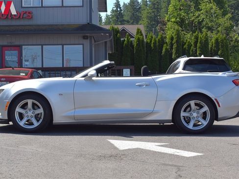 Used 2018 Chevrolet Camaro LT image 17