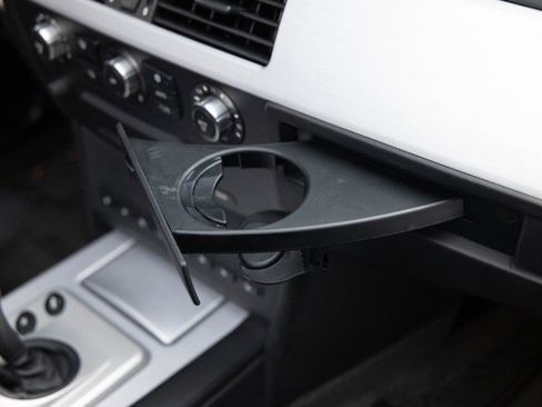 Used 2006 BMW M5 image 36