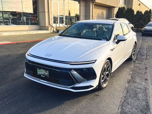 Certified 2024 Hyundai Sonata SEL image 3