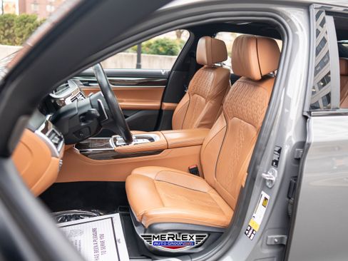Used 2022 BMW 750i xDrive xDrive M SPORT LINE w/ Executive Package image 16
