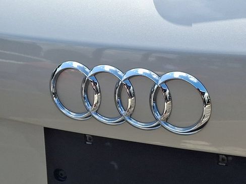 Used 2017 Audi Q5 2.0T Premium Plus w/ Technology Package AWD/4WD image 29