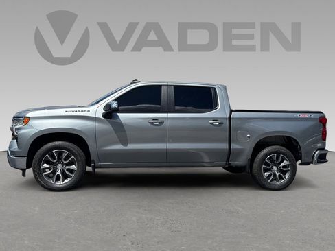 Used 2023 Chevrolet Silverado 1500 LT AWD/4WD image 9