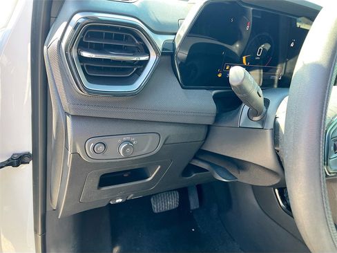 Used 2024 Chevrolet TrailBlazer LT w/ Driver Confidence Package image 10