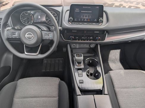 Used 2021 Nissan Rogue SV image 10