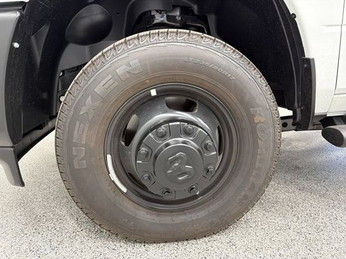 New 2026 RAM 3500 Tradesman AWD/4WD image 9
