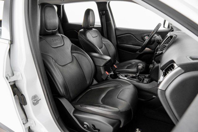Used 2019 Jeep Cherokee Limited AWD/4WD image 33