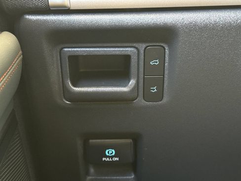 Used 2025 Ford Expedition Active RWD image 38