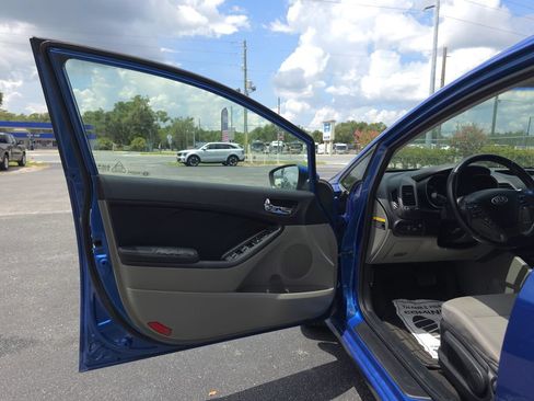 Used 2014 Kia Forte EX w/ Protection Package FWD image 9