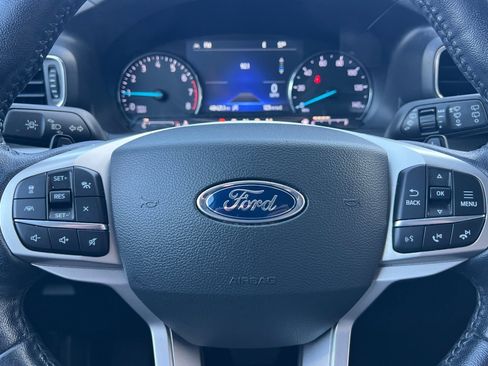 Used 2021 Ford Explorer XLT w/ Equipment Group 202A image 28