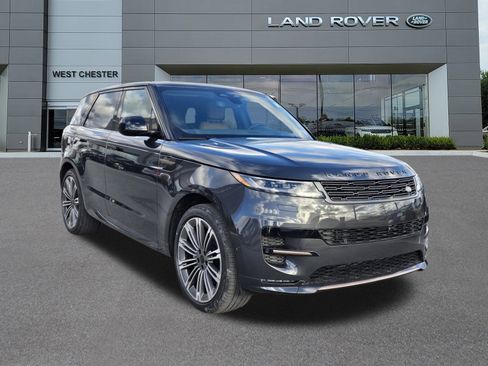 New 2026 Land Rover Range Rover Sport Dynamic SE image 2