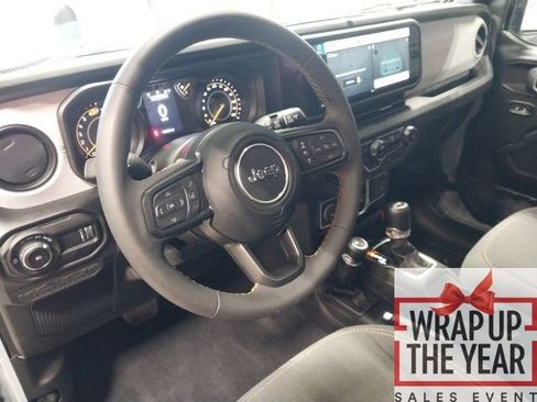 Used 2024 Jeep Wrangler Sport S image 5