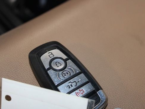 Used 2023 Ford F150 Lariat w/ Trailer Tow Package image 52