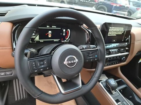 New 2025 Nissan Pathfinder Platinum image 20