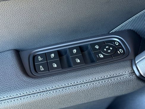 Certified 2026 Porsche Cayenne AWD/4WD image 13