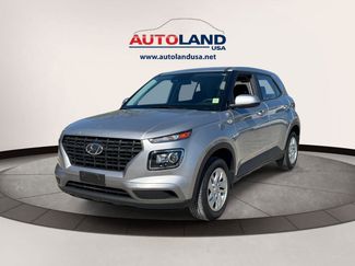 Used 2024 Hyundai Venue SE FWD video 1